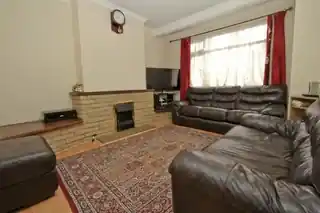 42 Ivy Close, photo 2