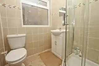 42 Ivy Close, photo 3