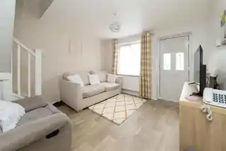 42 Jollys Lane, photo 2