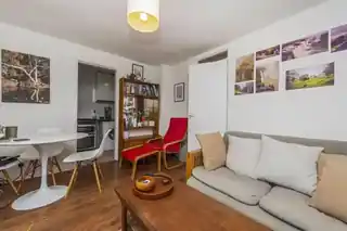 42 Minstrel Gardens, photo 4