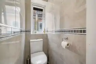 42 Morley Crescent West, photo 2