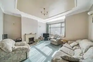 42 Morley Crescent West, photo 4