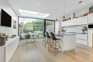 42 Palmerston Road, photo 2