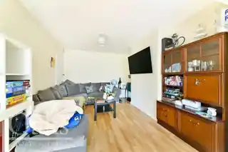 42 Rosemead Avenue, photo 4