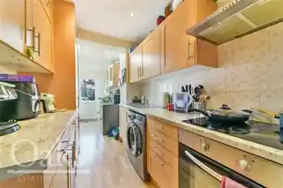 42 Rosemead Avenue, photo 3