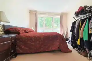 42 Roundhedge Way, photo 4