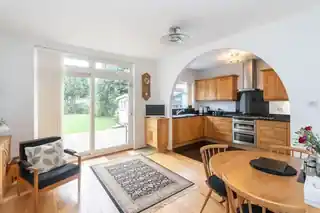 42 Selwyn Road, photo 3