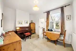 42 St Margarets Road, photo 3