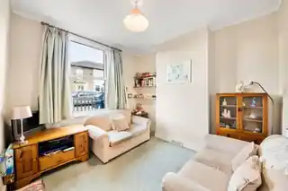 42 St Margarets Road, photo 2
