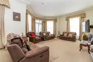 42 Woodside Avenue, photo 4