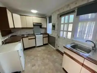 420 Goresbrook Road, photo 3