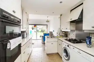 429 Green Lane, photo 4