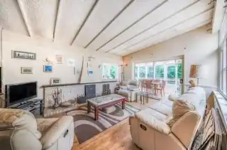 43 Abbots Lane, photo 3