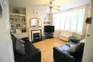 43 Avon Road, photo 2
