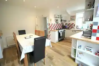 43 Avon Road, photo 3