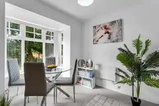 43 Avondale Gardens, photo 3