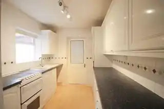 43 Barnham Road, photo 2