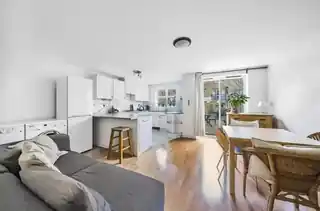 43 Basevi Way, photo 4