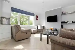 43 Belvedere Road, photo 2