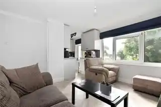 43 Belvedere Road, photo 3