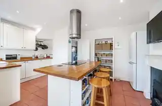 43 Brocks Drive, photo 3