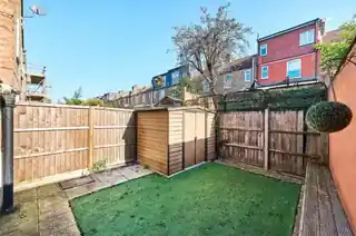 43 Gassiot Road, photo 2