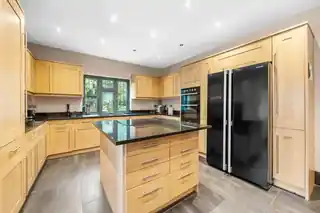 43 Grove Park Road, photo 2