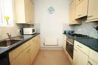 43 Lantern Close, photo 3