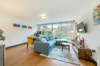 43 Leaf Close, photo 4