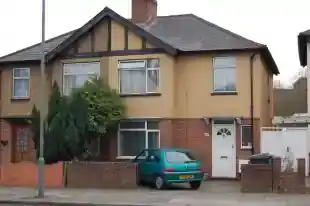 43 Longmore Avenue, photo 4