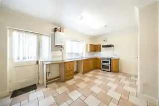 43 Maudslay Road, photo 3