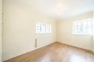 43 Maudslay Road, photo 4