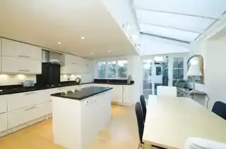 43 Milson Road, photo 2