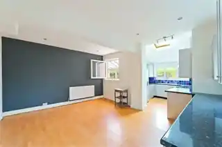 43 Raeburn Avenue, photo 4