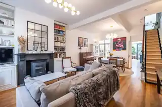 43 Ravensworth Road, photo 2