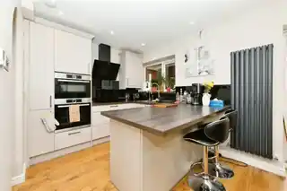 43 Sheringham Avenue, photo 4