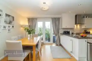 43 Tudor Road, photo 3