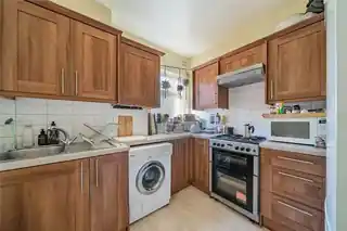 43 Woodside Road, photo 3