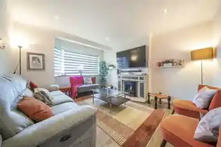 432 Field End Road, photo 2