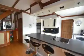 433 Havering Road, photo 3