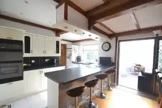 433 Havering Road, photo 4