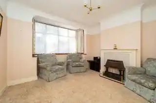 434 Sutton Common Road, photo 2