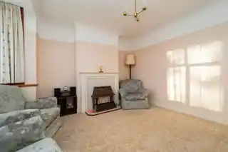 434 Sutton Common Road, photo 4