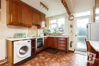 44 Alibon Road, photo 2