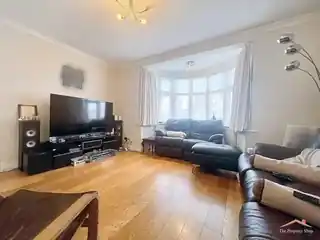 44 Alicia Avenue, photo 4