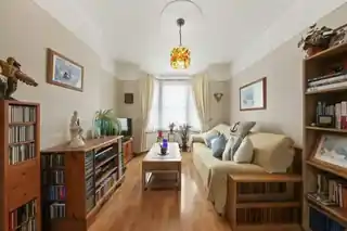44 Calverton Road, photo 3