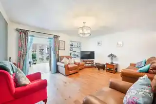 44 Cardinal Close, photo 2