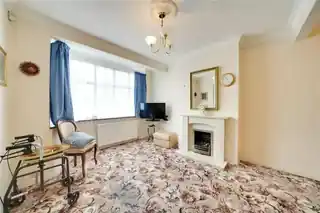 44 Carnarvon Avenue, photo 2