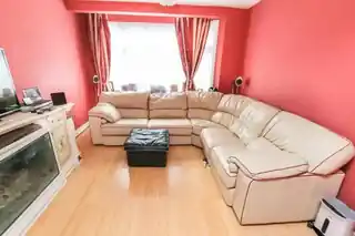 44 Geneva Gardens, photo 3
