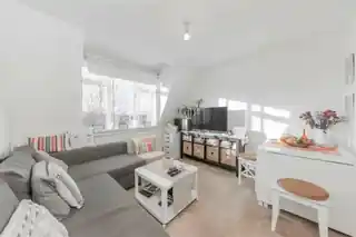 44 Griffin Close, photo 2